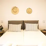 Dimele & Mykonos Town